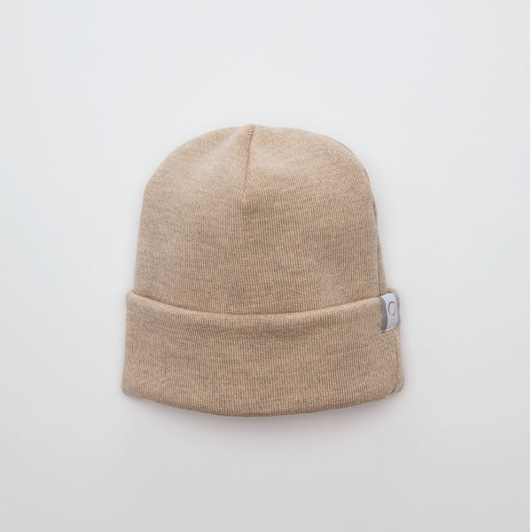 Tuque en laine mérinos beige / Beige merino wool toque by Volprivé.