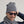 Tuque grise 100% mérinos sur homme fabriquée au Canada / Grey toque on male model made of 100% merino wool by Volprivé.