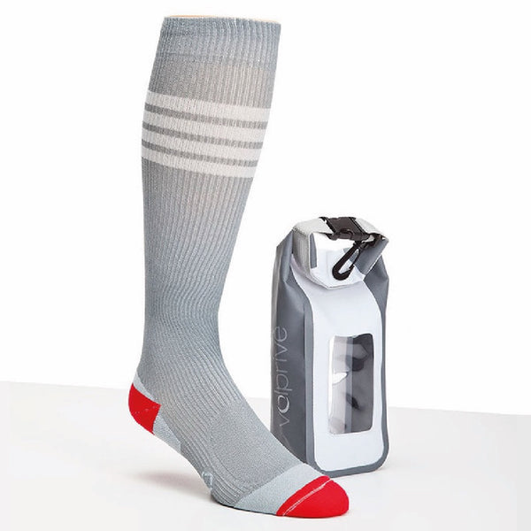 Bas de compression Gris et rouge et rayures blanches et sac au sec / Grey and red with white stripes Volprivé compressive sock with dry bag.