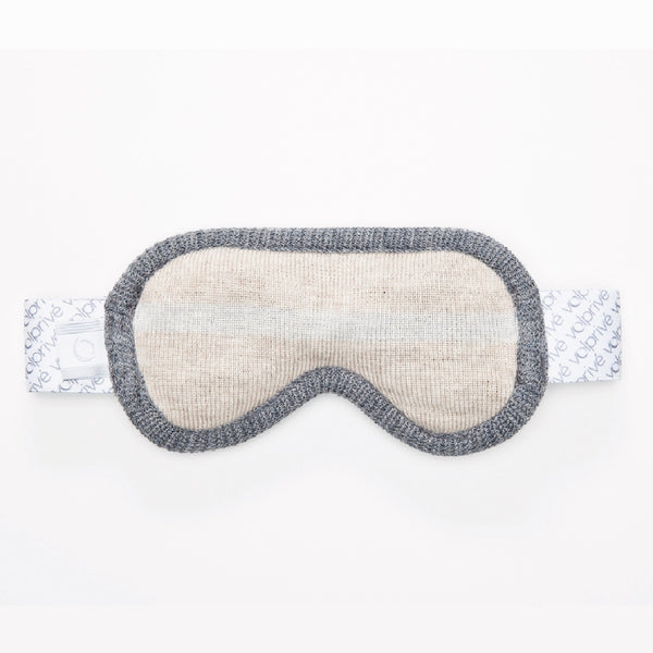 Masque de sommeil de nuit lesté en forme de lunette de ski beige et gris / Weighted sleep night mask ski goggle shape grey and beige made in Canada by Volprivé.