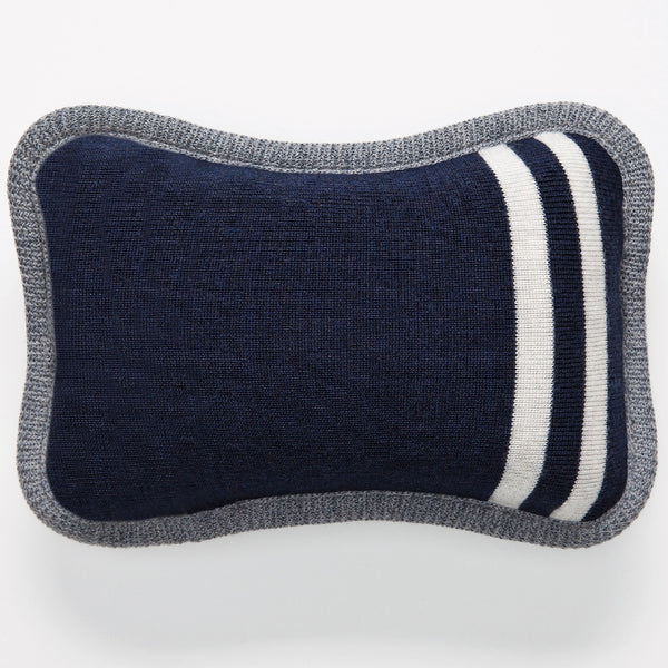 Oreiller compact de cou et de voyage bleu marine / Compact travel pillow navy blue by Volprivé.