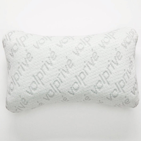 Housse de protection blanche et grise Volprivé pour oreiller compact de voyage / Protective cover white and grey for Volprivé compact travel pillow.