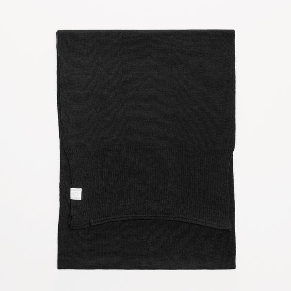 Foulard écharpe en laine mérinos noire / Scarf in merino wool black by Volprivé.